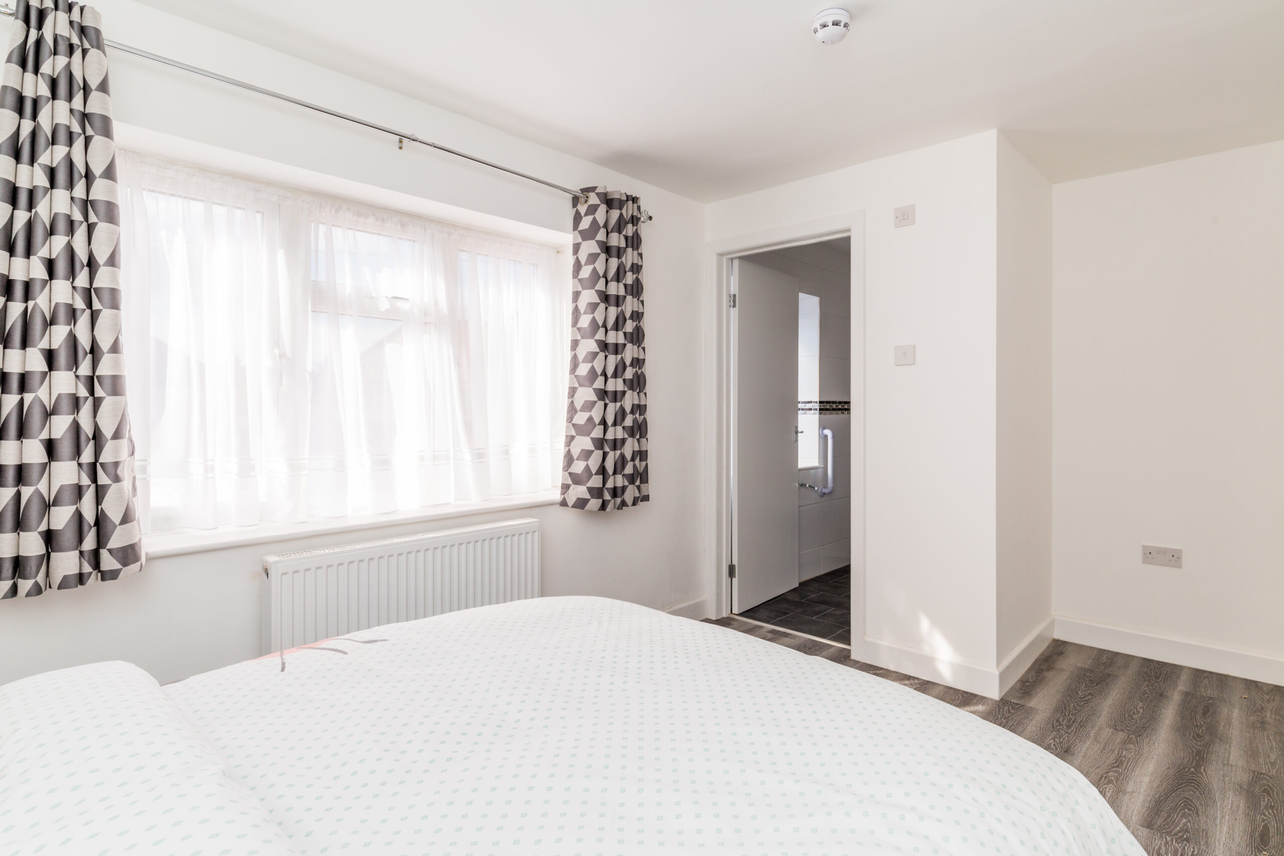 Bright En-Suite Bedroom